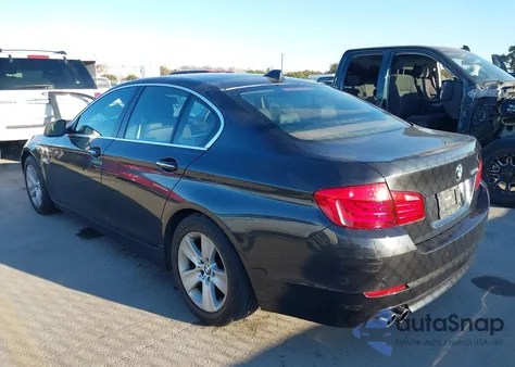 2011 BMW 528I z USA, uszkodzony, nr VIN WBAFR1C5XBC737508